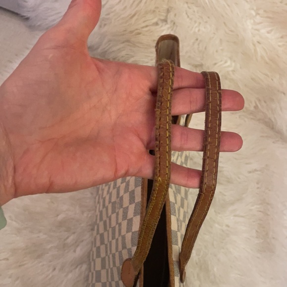 Louis Vuitton Damier Azur MM Neverfull - Picture 9 of 17